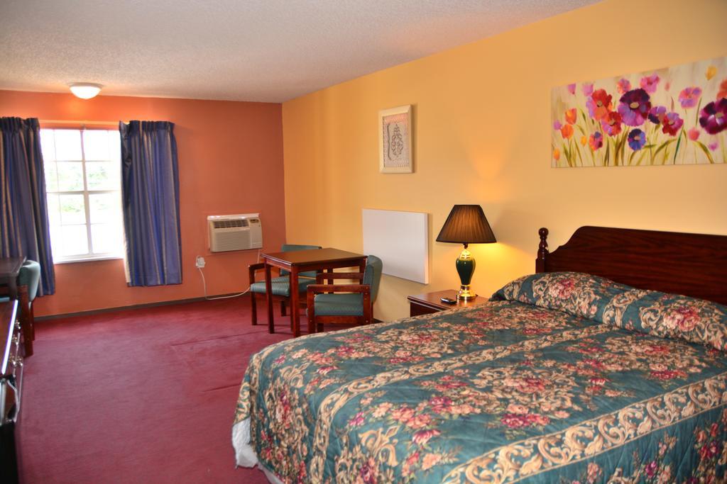 Scottish Inn And Suites Tomball Exterior photo